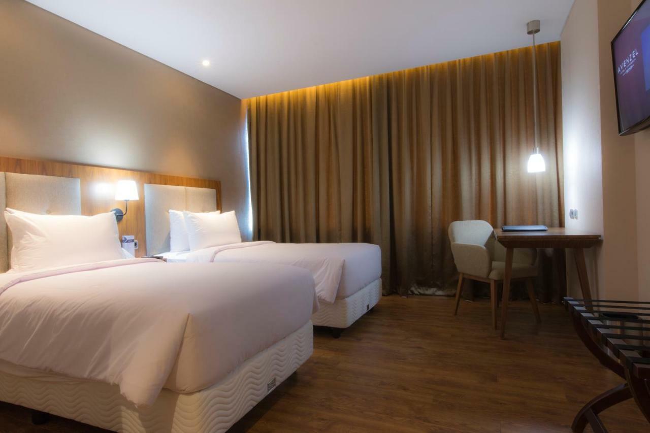 Avenzel Hotel & Convention Cibubur Exterior foto